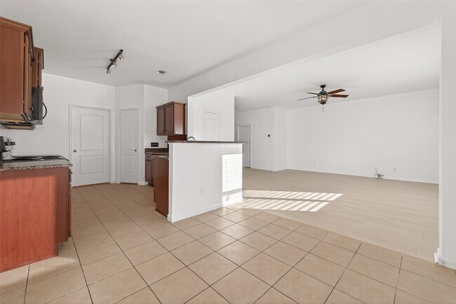 Building Photo - 20807 Echo Manor Dr