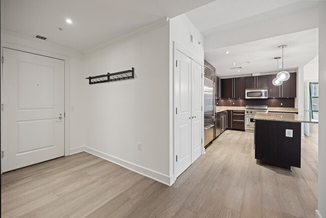 Building Photo - 2425 L St NW