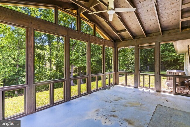 Building Photo - 2060 Red Spruce Ct