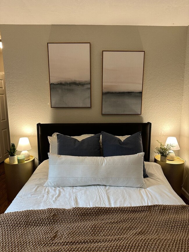 Building Photo - 2807 Benton St.