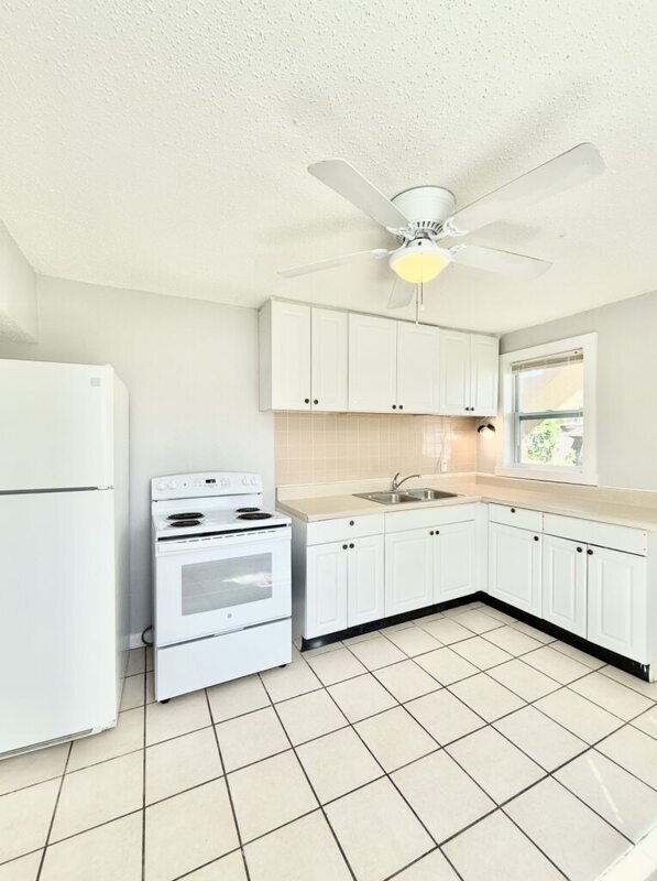 Building Photo - 1138 30th St S