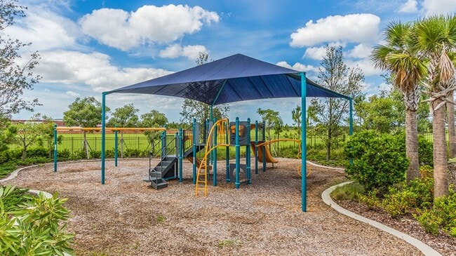 Building Photo - Spacious 4-Bedroom Home in Bradenton, FL