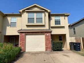 Building Photo - 3953 Vista Mar Dr