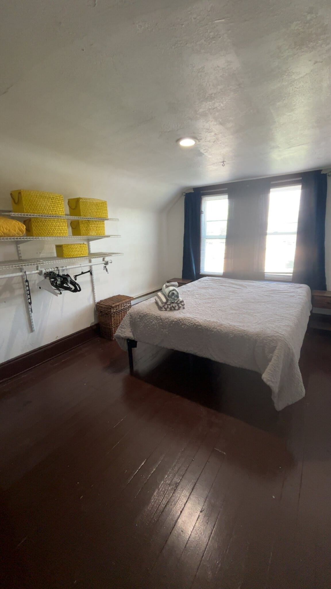 Building Photo - 3454 E 76th St