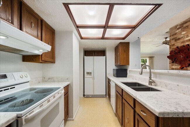 Building Photo - 8342 Silvan Wind Ln