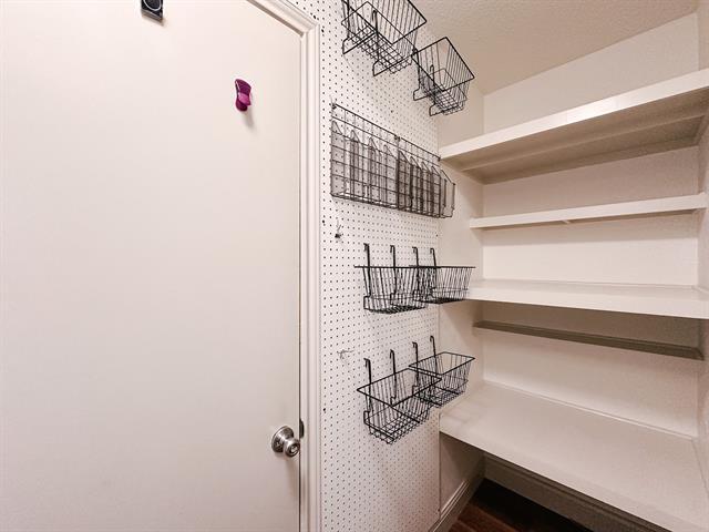 Building Photo - 4221 Spring Meadow Ln