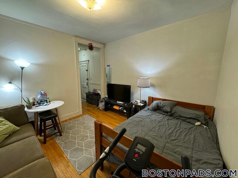 Building Photo - 311 Allston St