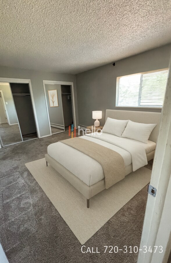 Building Photo - 1806 E La Salle St