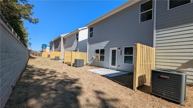 Building Photo - 427 Lanier Cir