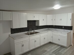 Building Photo - 1534 Moonflower St