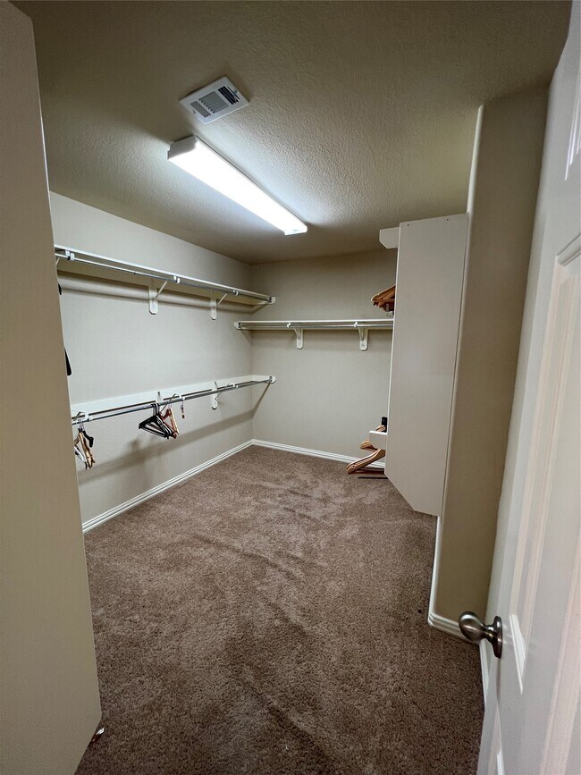 Building Photo - 5503 Baby Blue Ln