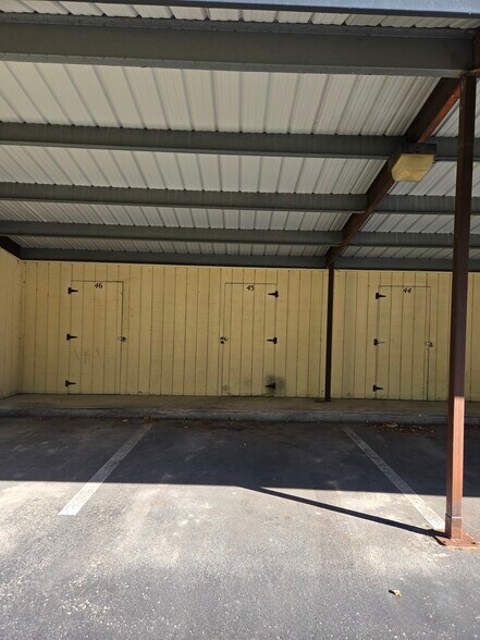 Building Photo - 4251 Mitchell Creek Dr