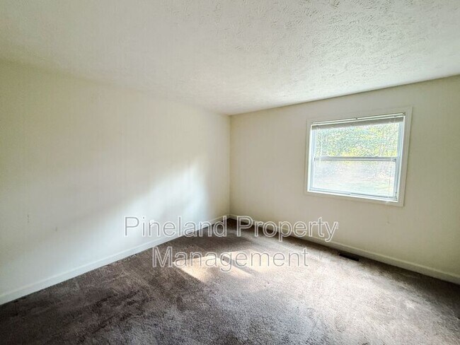 Building Photo - 2740 George Owen Rd