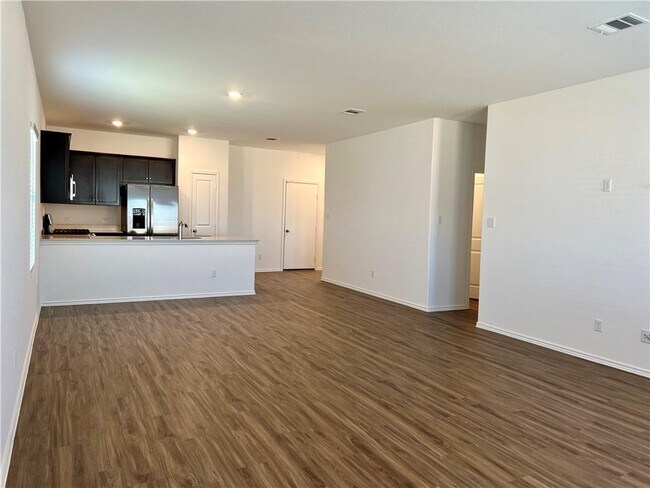 Building Photo - 1204 Rio Frio Ln