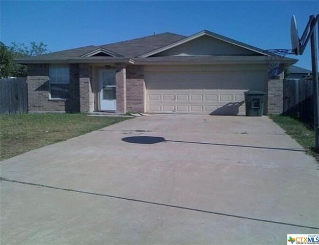 Building Photo - 1206 Fox Creek Dr