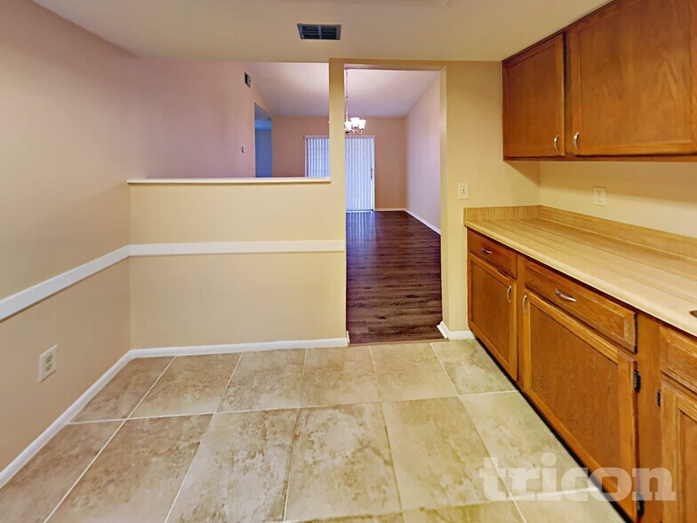 Building Photo - 1239 La Mesa Ave