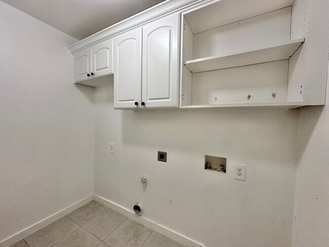 Building Photo - Almost Ready! 3/2/2 On 1 Acre in Brownsboro!