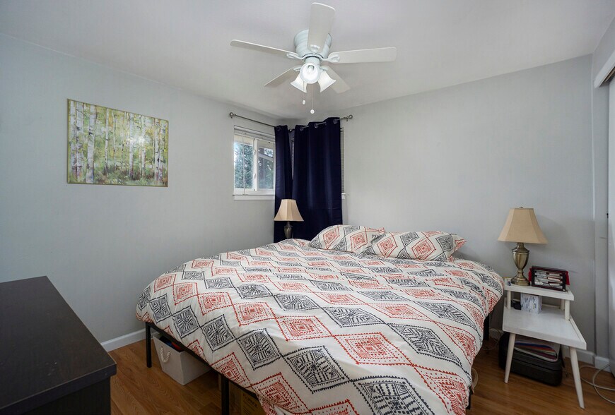 Bedroom 2 - 4511 Stover St