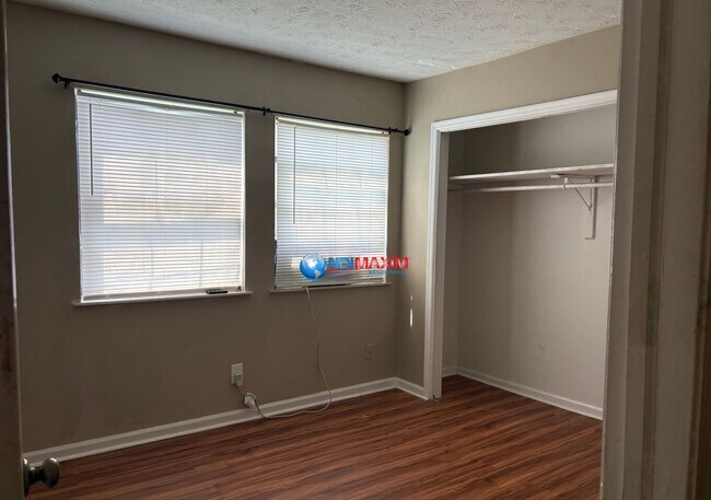 Building Photo - 1750 Wesley Way NW