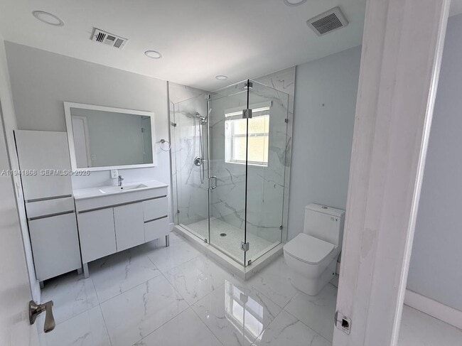 Building Photo - 119 SW 168th Terrace