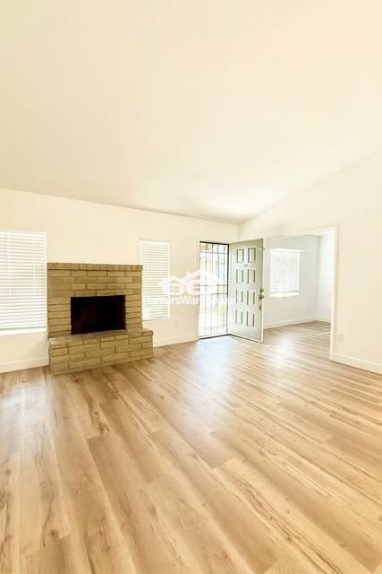 Building Photo - 2515 S Maple Ave