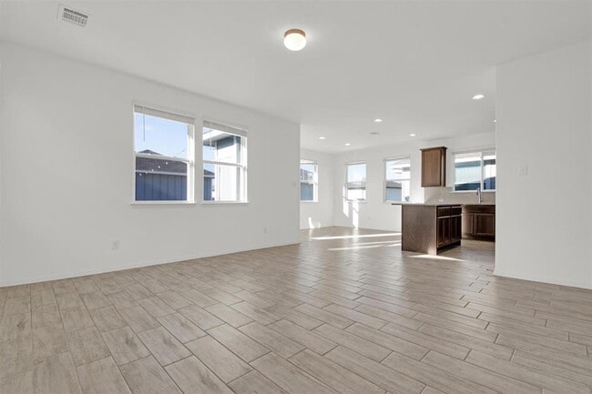 Building Photo - 283 Fabion St