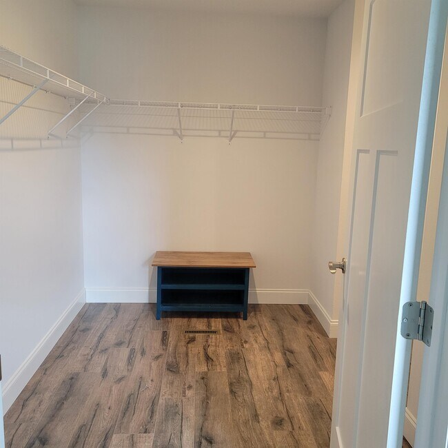 Building Photo - 27 Patrick Dr