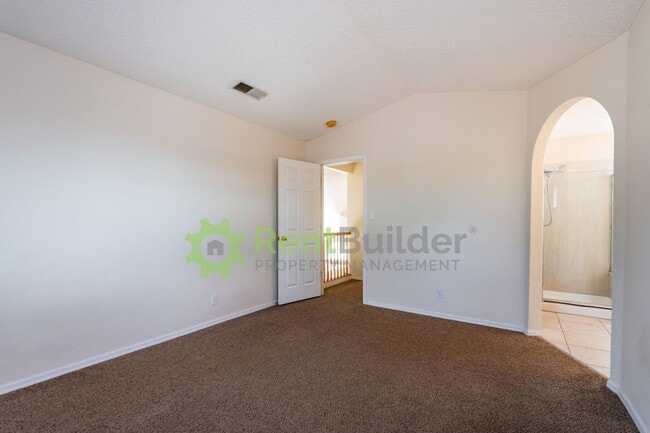 Building Photo - WOW CHECK OUT THIS AWESOME HOME IN RIVERVIEW ESTATES