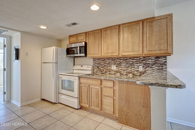 Building Photo - 4750 Seahawk Sq