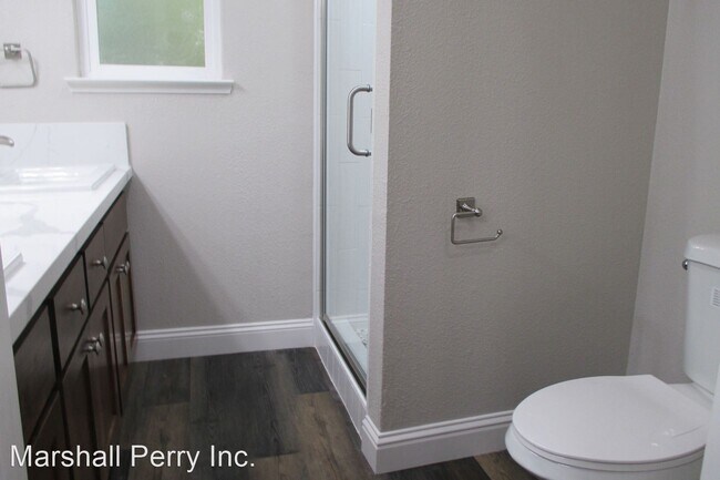 Building Photo - 4 br, 2 bath House - 2307 Crestview Dr.