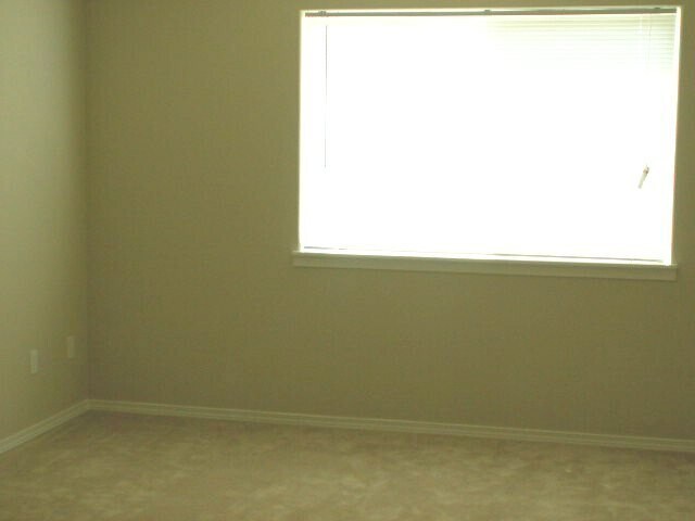 Building Photo - Gorgeous Single Family home in great condition with private patio at unbeatable Price!  - Coming ...