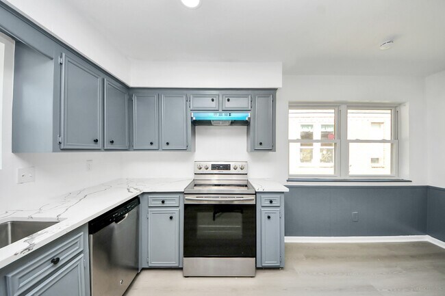 Building Photo - 23002 Grand Rapids Ln