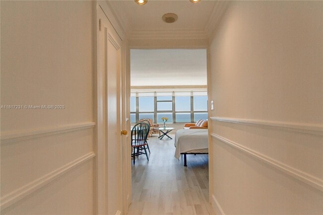 Building Photo - 4925 Collins Ave