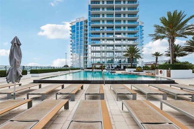 Building Photo - 5120 Marina Wy