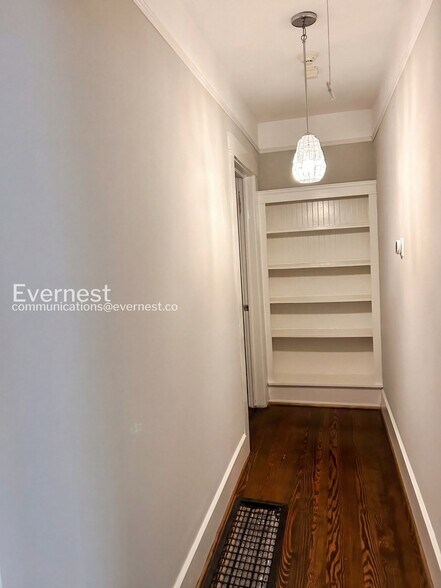 Building Photo - 4601 7th Ct S