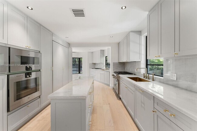 Building Photo - 4444 Adams Ave