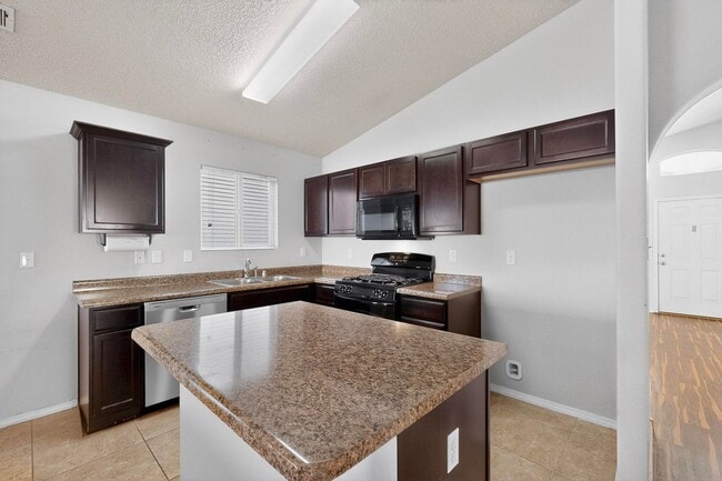 Building Photo - Montano Unser NW 3/4 bedroom 2/bath 2/Car garage