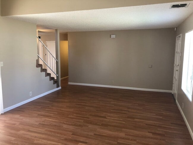 Building Photo - mg2624