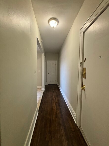 196 Roseville Ave 32 - 205 Roseville Ave
