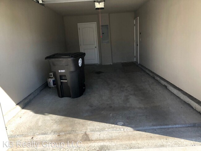 Building Photo - 3 br, 2.5 bath House - 537 Emily Lane