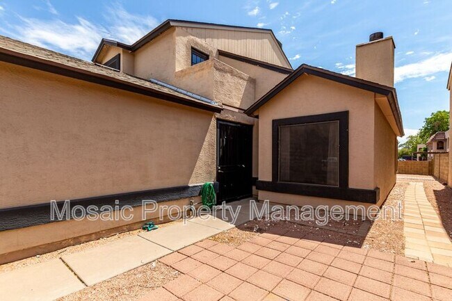 Building Photo - 4307 E Contessa St