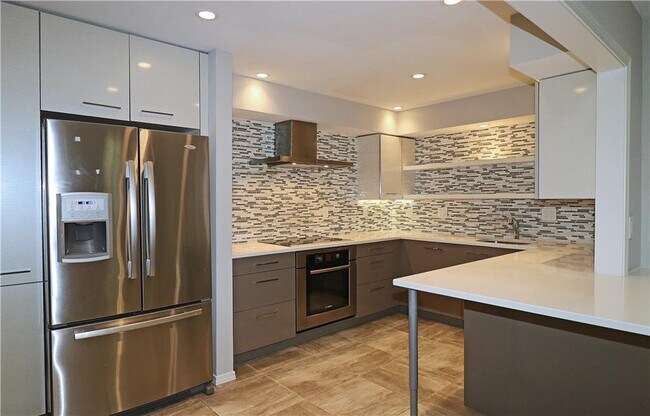 Building Photo - 40 Glenald Way NW