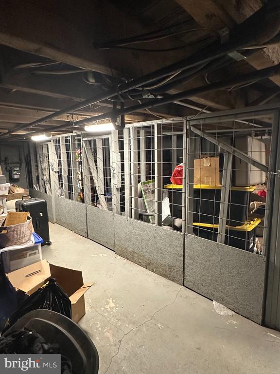 Building Photo - 1800 Catharine St