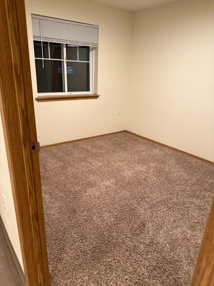 Bedroom - 620 Lincoln St