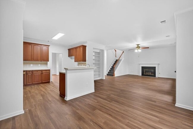 Building Photo - 2467 Bittersweet Cir