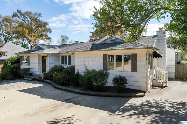 Building Photo - 2005 Chestnut Rd