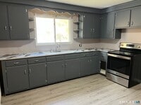 Building Photo - 195 Valley St