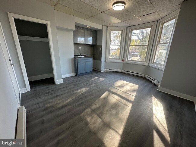 Building Photo - 1521-1500 Wakeling St