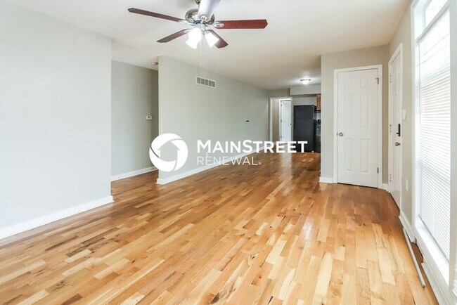Building Photo - 3 Bedroom Pet-Friendly Home in Belton, MO with Main Street Renewal