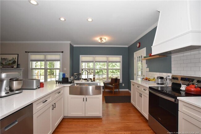 Building Photo - 152 Lakeforest Trail